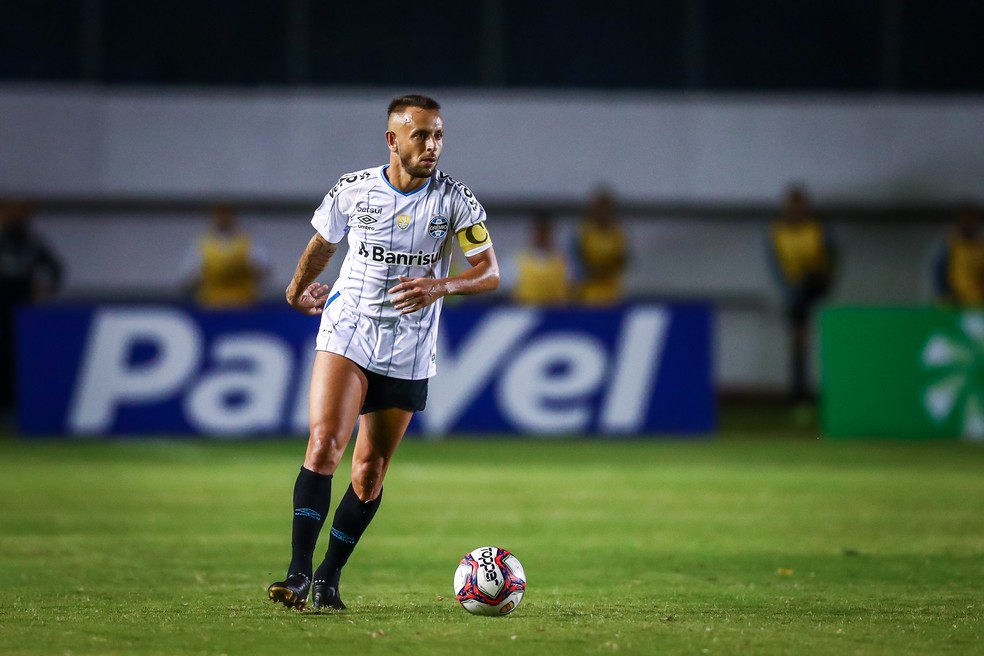 Não tem jogo, Rafinha lamenta empate recheado de faltas em estreia pelo Grêmio