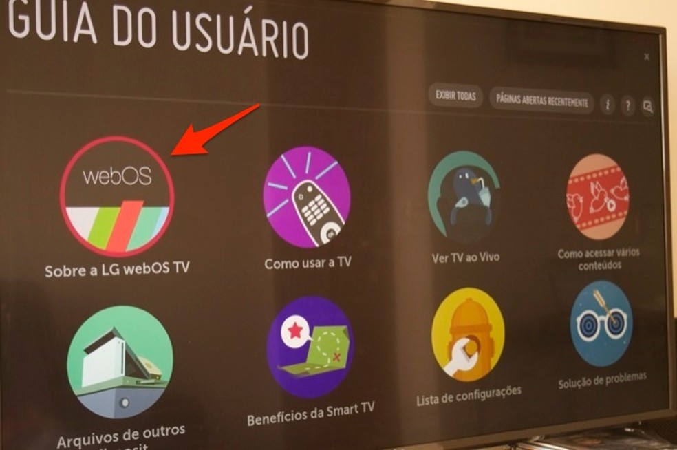 Ação para visualizar o guia para funções do WebOS de uma smart TV da LG — Foto: Reprodução/Marvin Costa