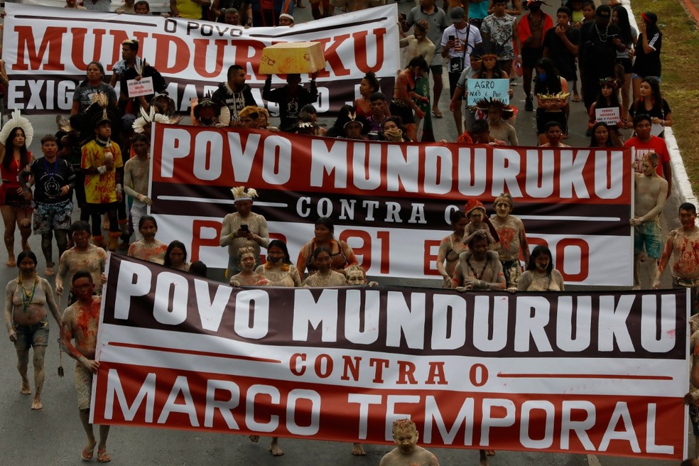 Marcha "Ouro de Sangue", do Movimento Terra Livre, em protesto contra o aumento de garimpo em territórios indígenas — Foto: Cristiano Mariz/O Globo
