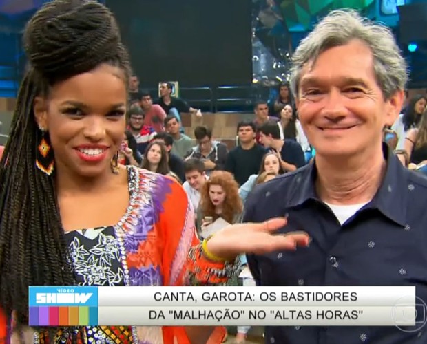 Jeniffer Nascimento mostra tudo o que rolou nos bastidores da participação de Sol no Altas Horas (Foto: TV Globo)