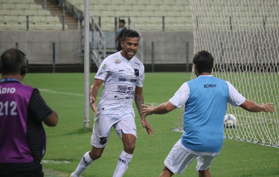 Wallyson chega a acordo e renova com o ABC para a temporada 2020