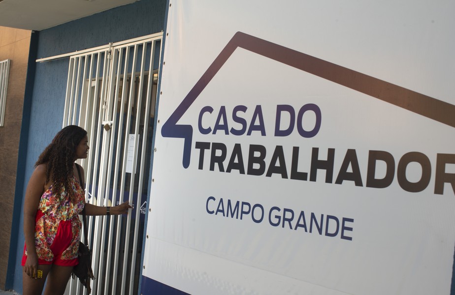 Casa do Trabalhador de Campo Grande, projeto do governo do estado com recursos liberados pelo Ceperj, cuja função é capacitar pessoas, mas está fechada