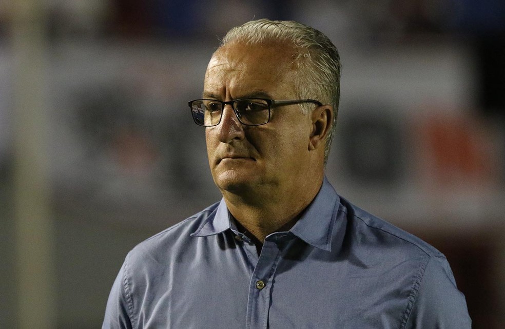 Dorival Júnior na partida contra o Madureira (Foto: Rubens Chiri / saopaulofc.net)