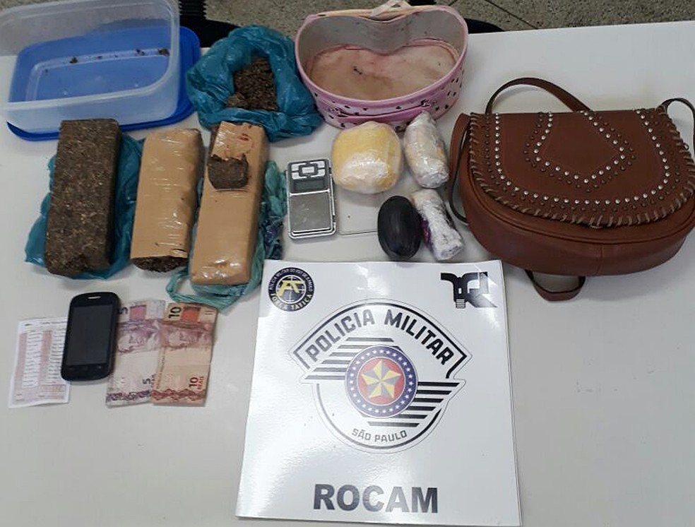 Drogas foram apreendidas em Presidente Prudente (Foto: Polícia Militar/Cedida)