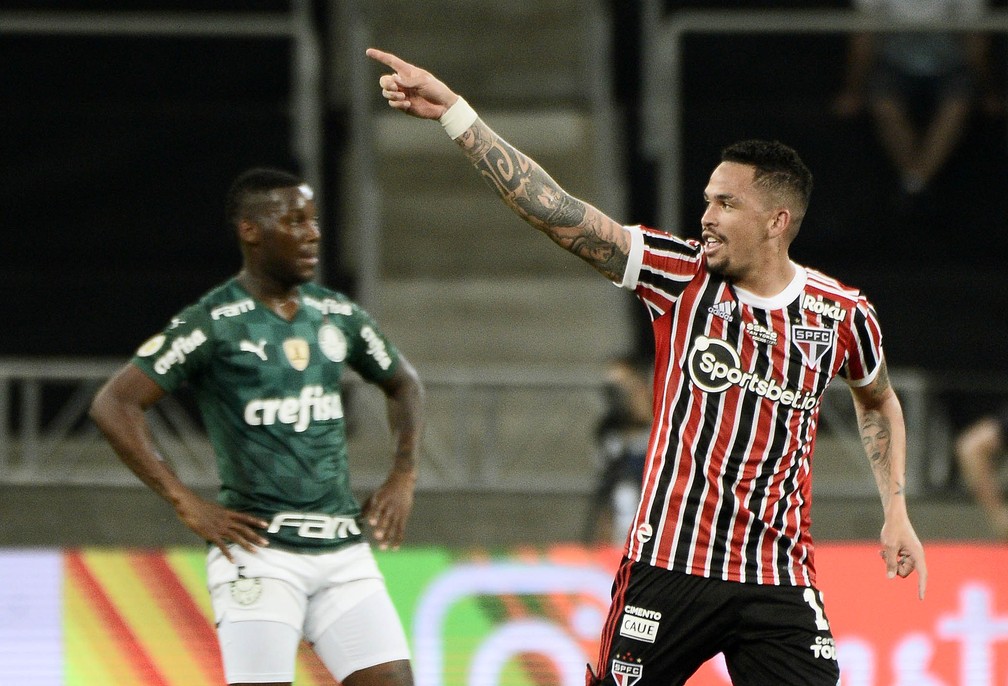 Luciano comemora em Palmeiras x São Paulo — Foto: Marcos Ribolli