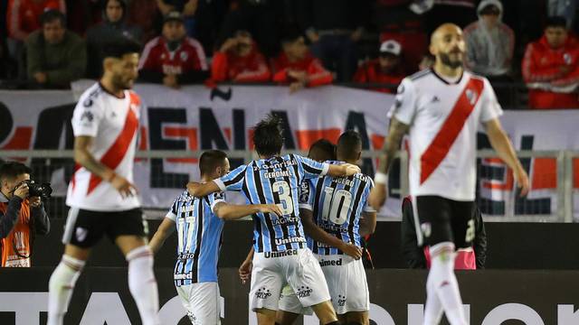 [VITÓRIA] River Plate x Grêmio. Libertadores da América 2018 2018-10-24t021322z_1813887332_rc1cd3948fb0_rtrmadp_3_soccer-libertadores-river-plate-gremio