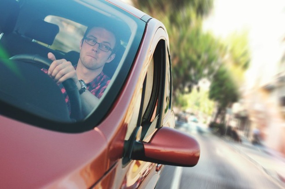 Condutor com problemas de visão pode ser punido por não usar óculos (Foto: Pexels) — Foto: Auto Esporte