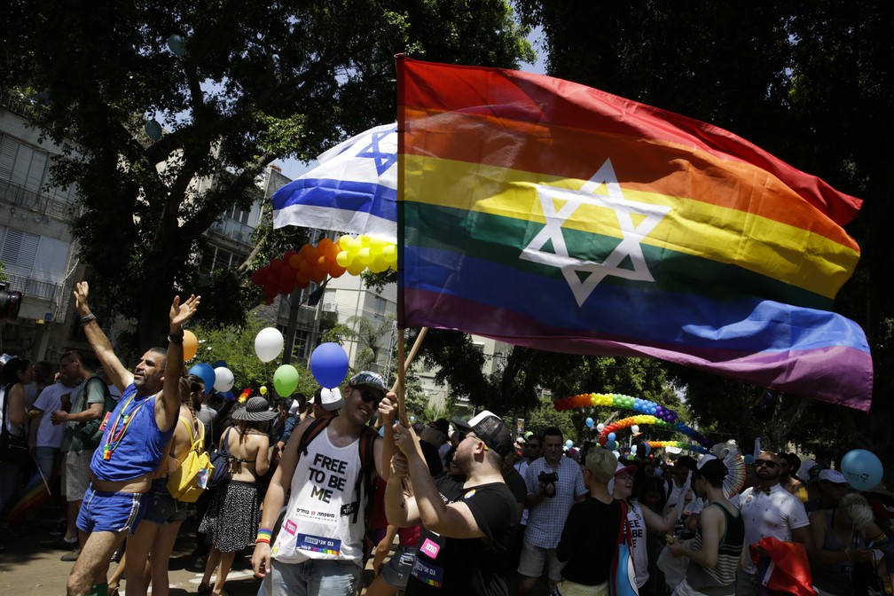 Milhares de pessoas participam na Parada Gay de Tel Aviv Mundo G1