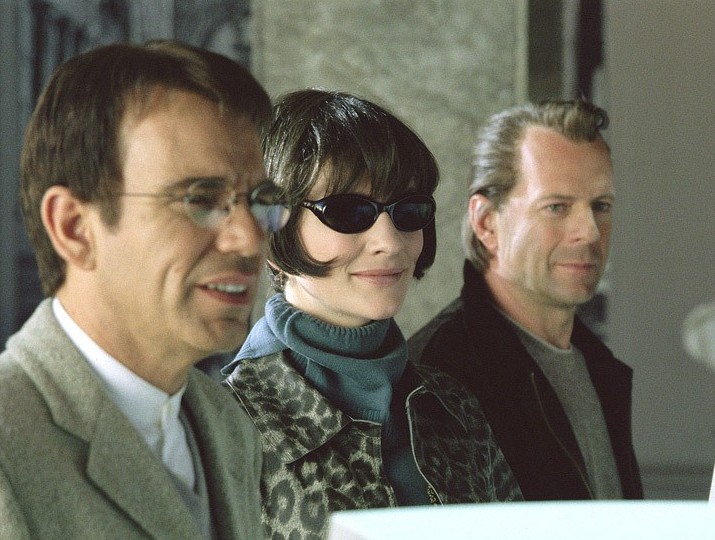 Billy Bob Thorton, Cate Blanchett e Bruce Willis em cena de Vida Bandida (2001) (Foto: Reprodução)