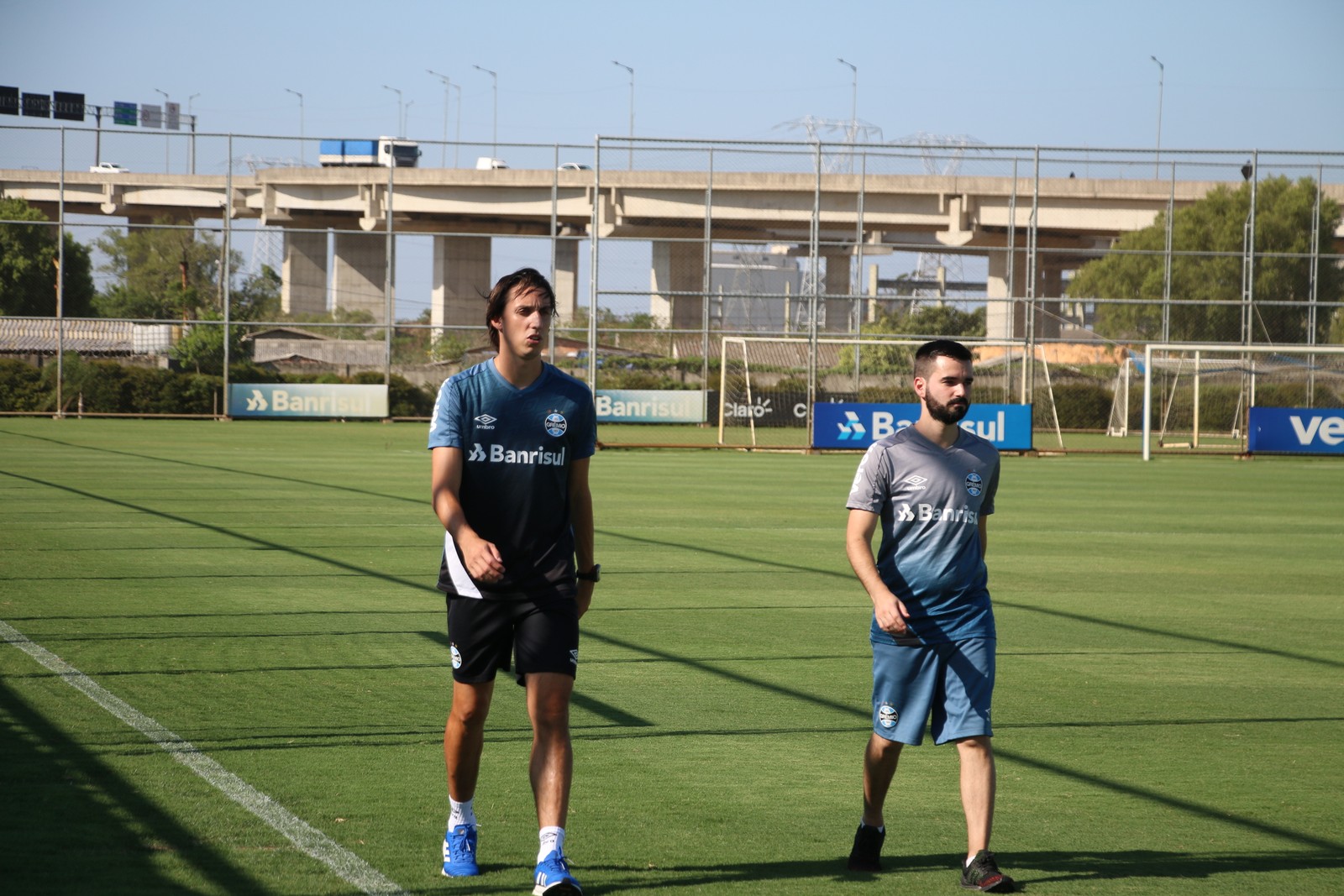 Geromel volta a correr, e Jean Pyerre mantém rotina de trabalho físico no Grêmio