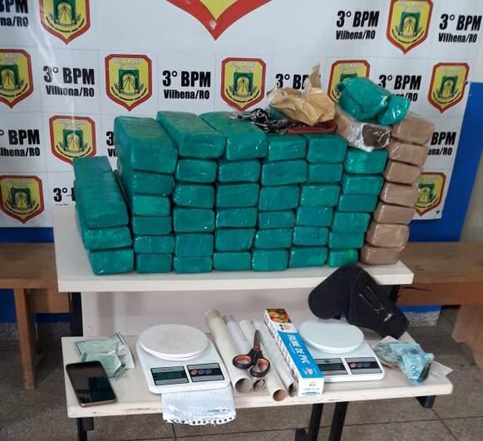 Mais de 40kg de maconha apreendida em "boca de fumo" de Vilhena, RO — Foto: Carlos Franco/Extra de Rondônia
