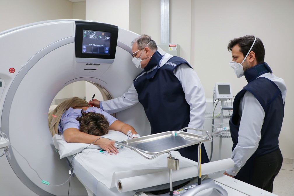 O ponto de partida para a idealização dessa nova técnica foi a procura por alternativas para o tratamento de tumores renais escondidos dentro do rim — Foto: Daniel Teixeira/Marketing HRCPP