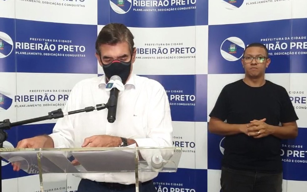 O prefeito de Ribeir&atilde;o Preto, SP, Duarte Nogueira, durante live nesta quarta-feira (8) &mdash; Foto: Reprodu&ccedil;&atilde;o/Facebook