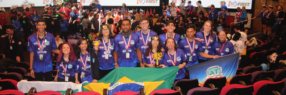 Equipe de robótica Albatroid do Sesi Taguatinga — Foto: CNI/ Divulgação