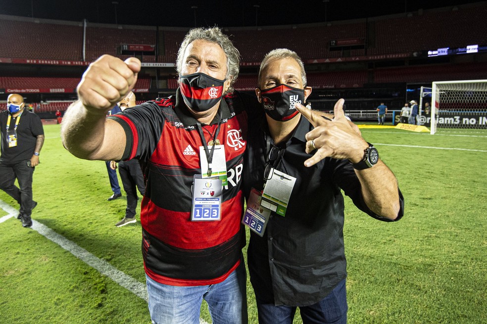Gustavo Oliveira e BAP na comemoração do título brasileiro de 2020 — Foto: Alexandre Vidal/Flamengo