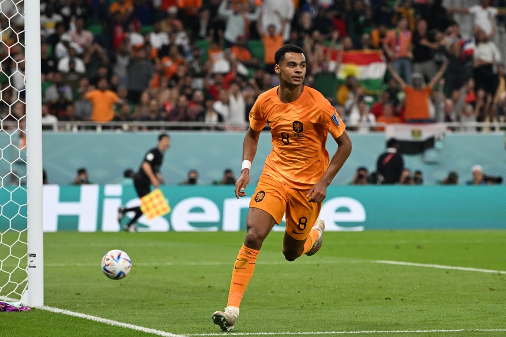 Gakpo marcou gols em todos os jogos da Holanda na fase de grupos — Foto: OZAN KOSE / AFP