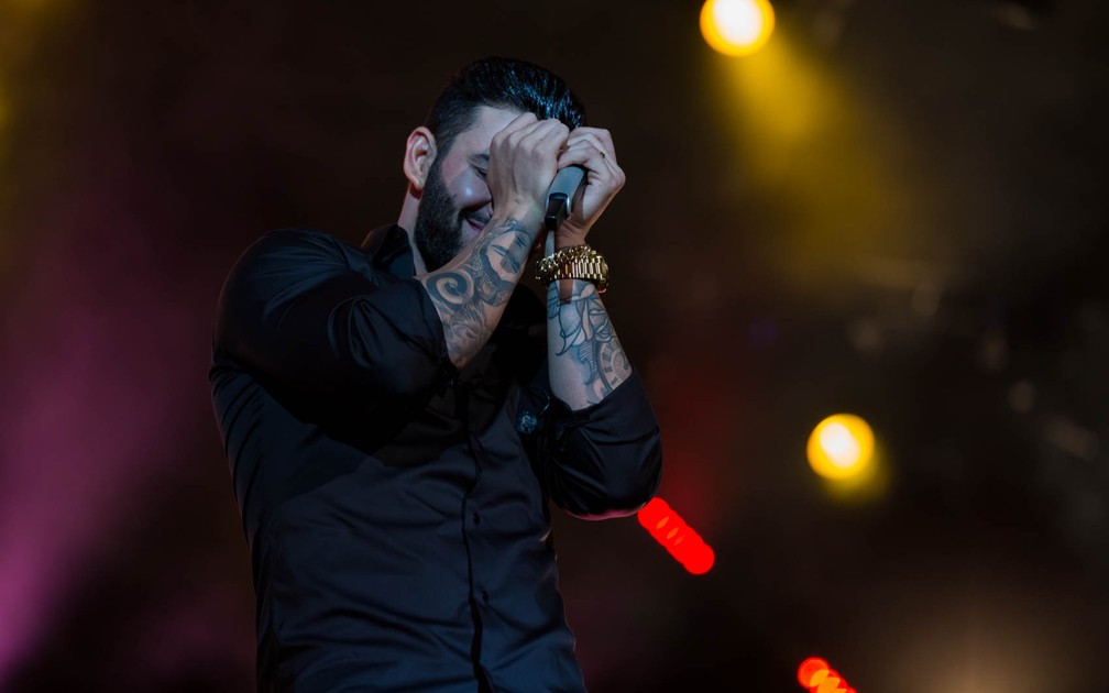 Gusttavo Lima cantou e danou em show em Barretos 2017 (Foto: Mateus Rigola/G1)