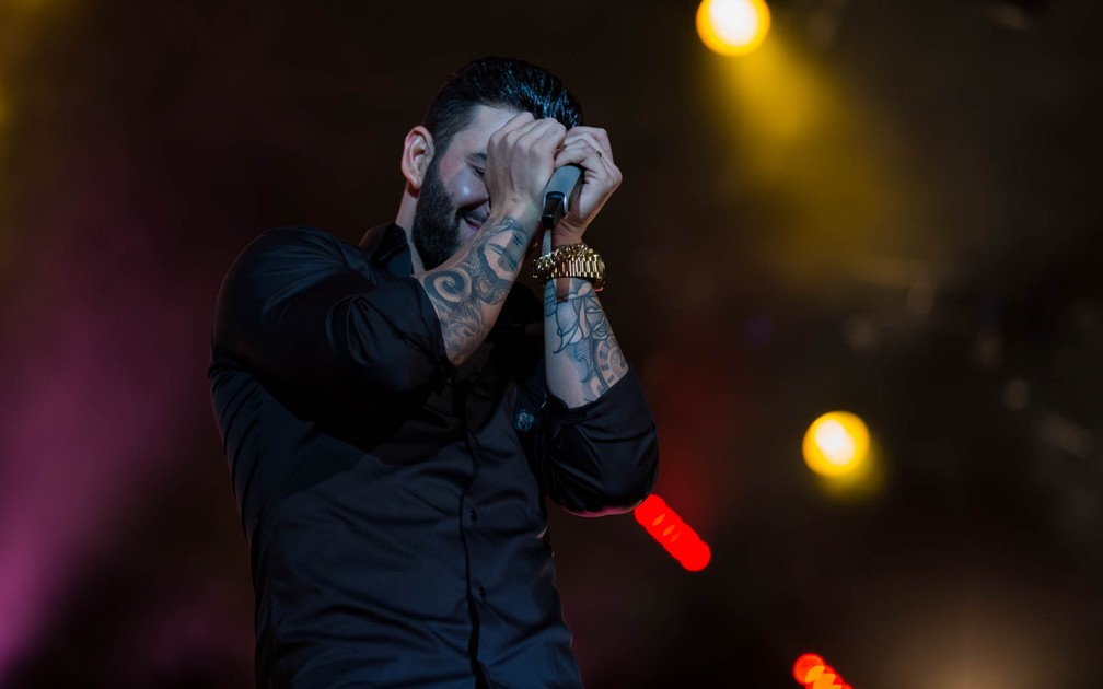 Gusttavo Lima cantou e dançou em show em Barretos 2017 (Foto: Mateus Rigola/G1)