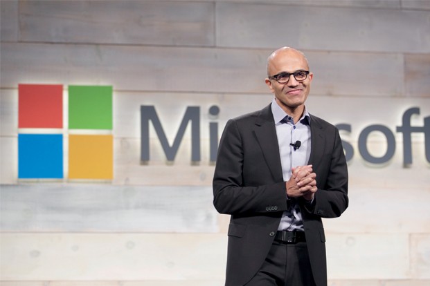 NICHOS- Satya Nadella, presidente mundial da Microsoft: uma startup adquirida por mês neste ano (Foto: Getty Images)