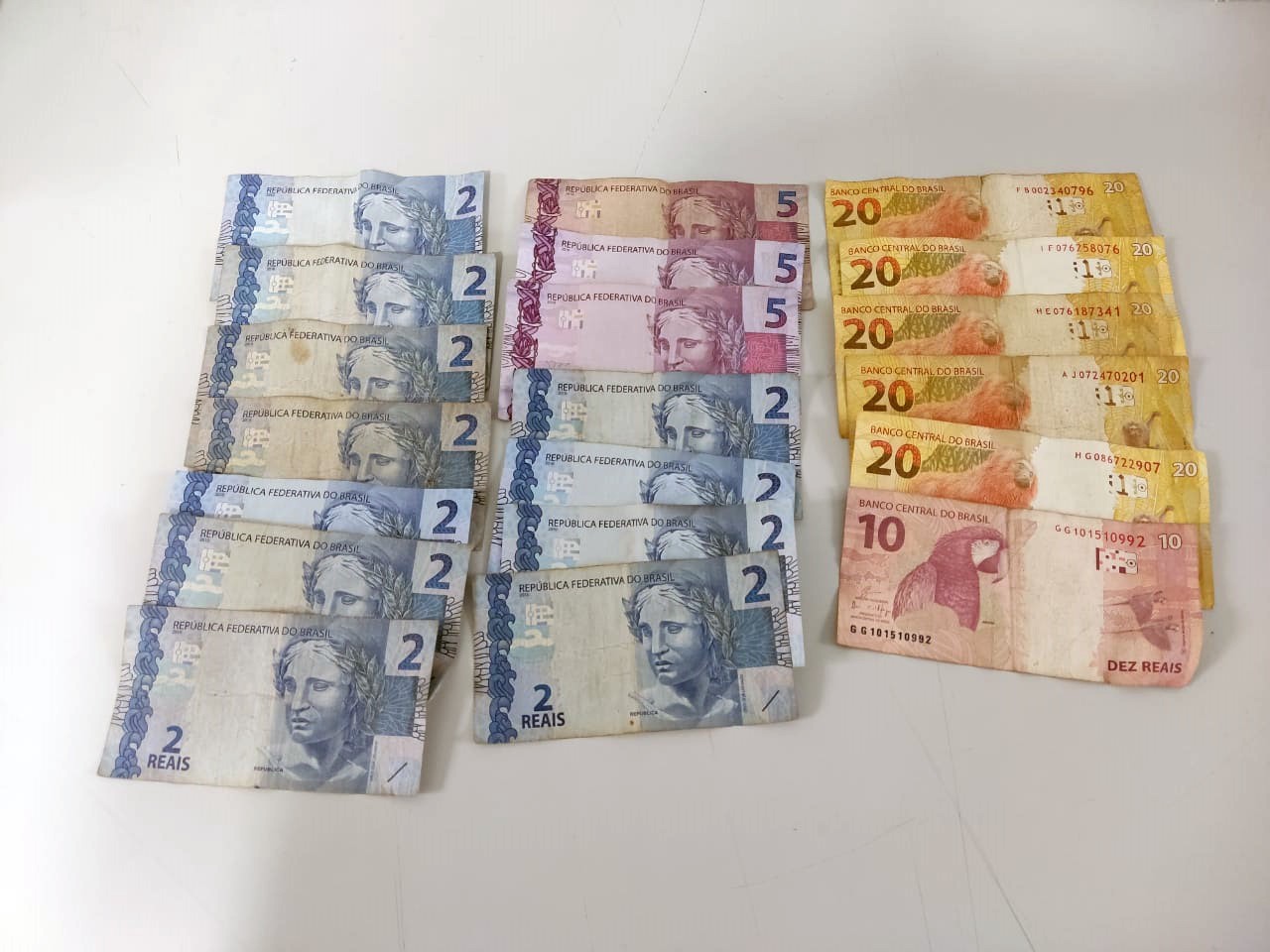Adolescente de 15 anos é flagrado com R$ 147 e confessa ter roubado dinheiro em comércio