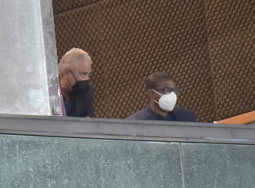 Tite acompanha cl&aacute;ssico entre Botafogo e Fluminense no Rio de Janeiro, ao lado de C&eacute;sar Sampaio &mdash; Foto: Andr&eacute; Dur&atilde;o