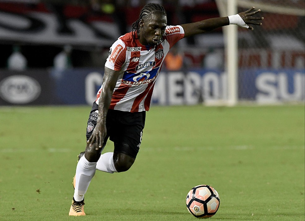 CharÃ¡ pode ser o prÃ³ximo reforÃ§o do AtlÃ©tico-MG (Foto: Gabriel Aponte/Getty Images)