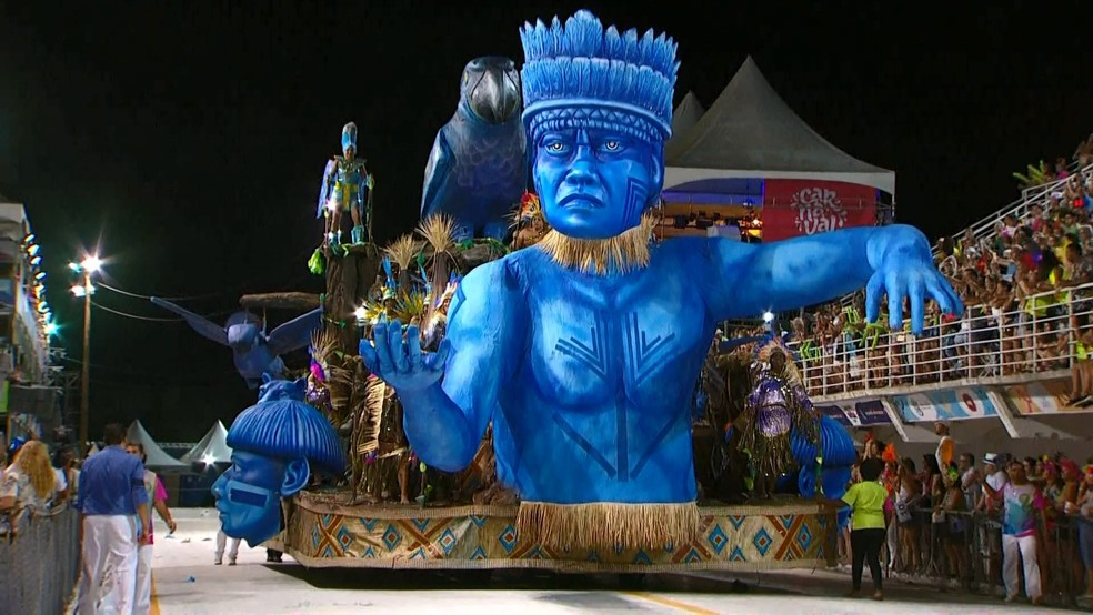 Carnaval de Vitória 2019: Escola Imperatriz do Forte apostou no azul para falar de água — Foto: Reprodução/ TV Gazeta