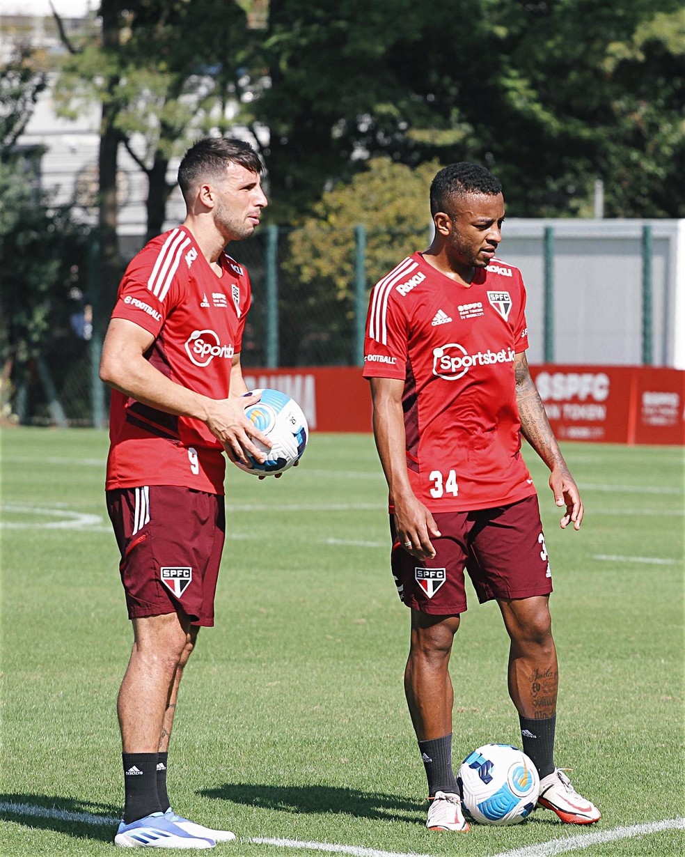 Calleri e Welington em treino do São Paulo — Foto: São Paulo FC