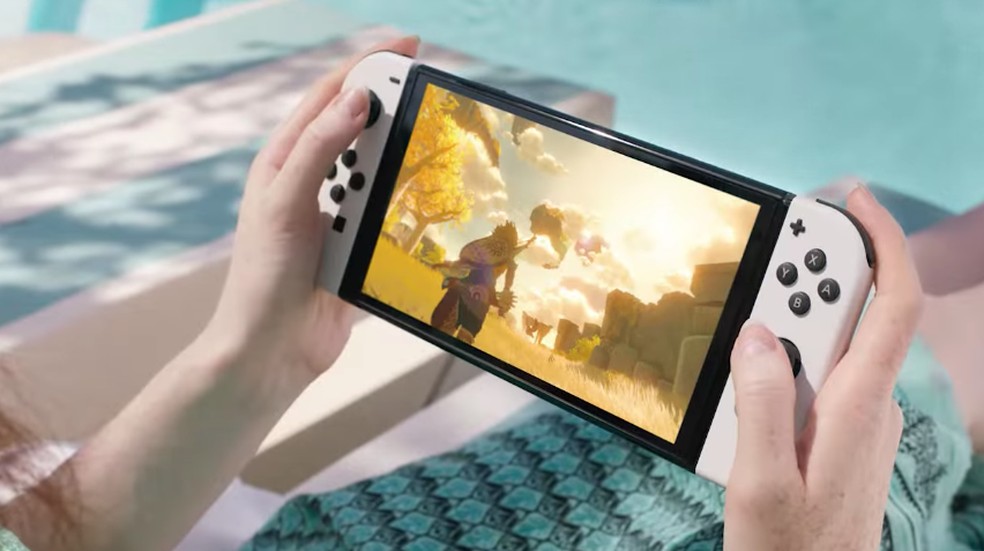 Tela OLED é o principal destaque do novo Nintendo Switch, que promete cores mais vivas durante as partidas — Foto: Reprodução/Nintendo