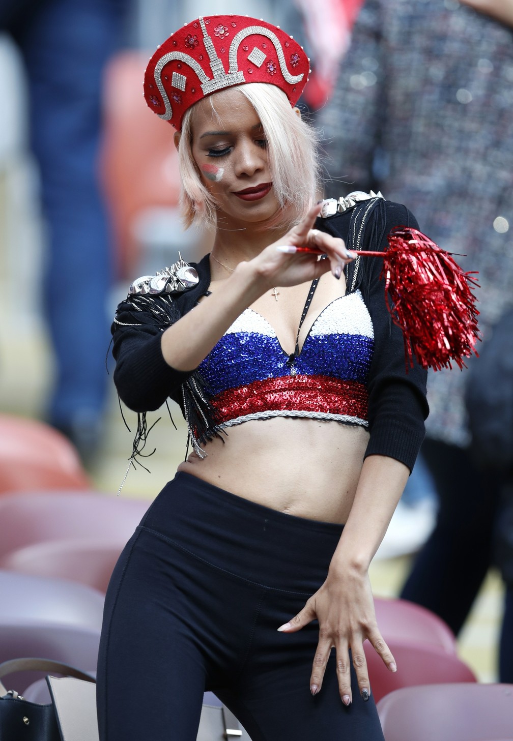 Torcida na partida entre Rússia e Arábia (Foto: AP Photo/Hassan Ammar)