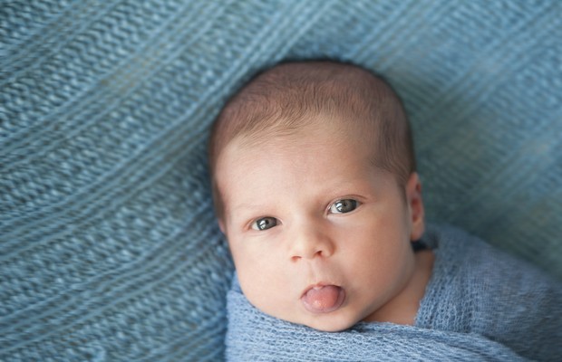 Recém-nascido; bebê; língua (Foto: Thinkstock)