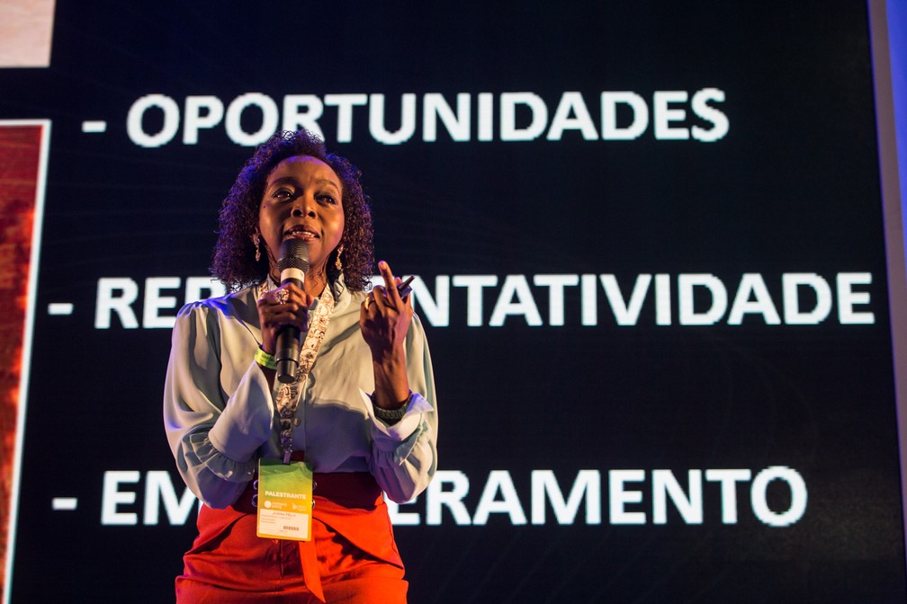 A cientista Joana D'Arc FÃ©lix fala a campuseiros em palestra na noite de quarta-feira (13) na Campus Party 2019 â€” Foto: FÃ¡bio Tito/G1