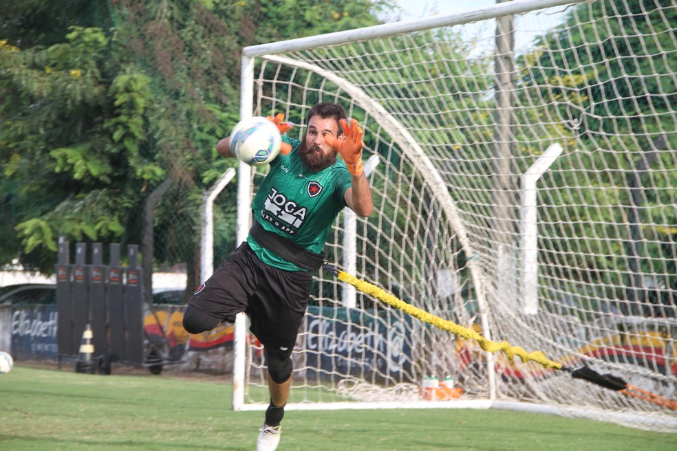 Saulo teve a maior votação entre todos os jogadores da seleção do Campeonato Paraibano — Foto: Vitor Oliveira / GloboEsporte.com