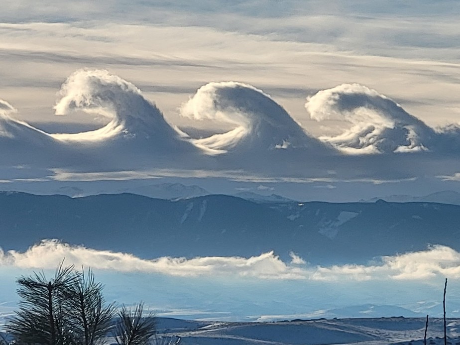 Nuvens em formato de ondas são vistas nos EUA