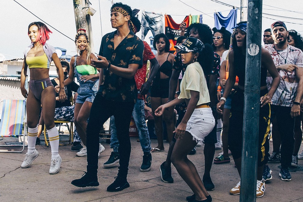 Jaafar Jackson grava clipe no Vidigal, no Rio — Foto: Divulgação