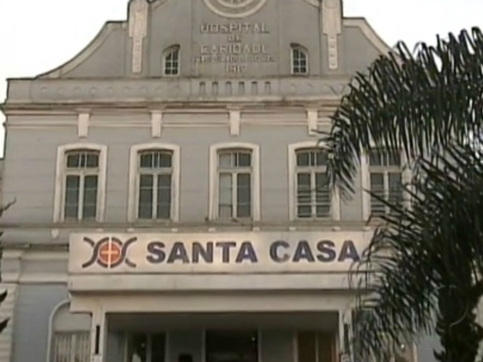 Santa Casa de Ponta Grossa foi roubada na tarde desta sexta-feira (14) â€” Foto: ReproduÃ§Ã£o/RPC