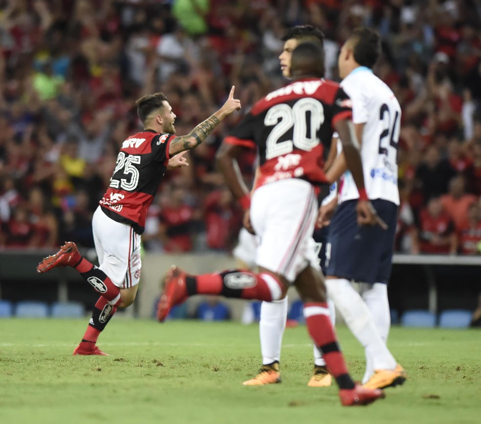 Felipe Vizeu comemora gol do Flamengo (Foto: André Durão)