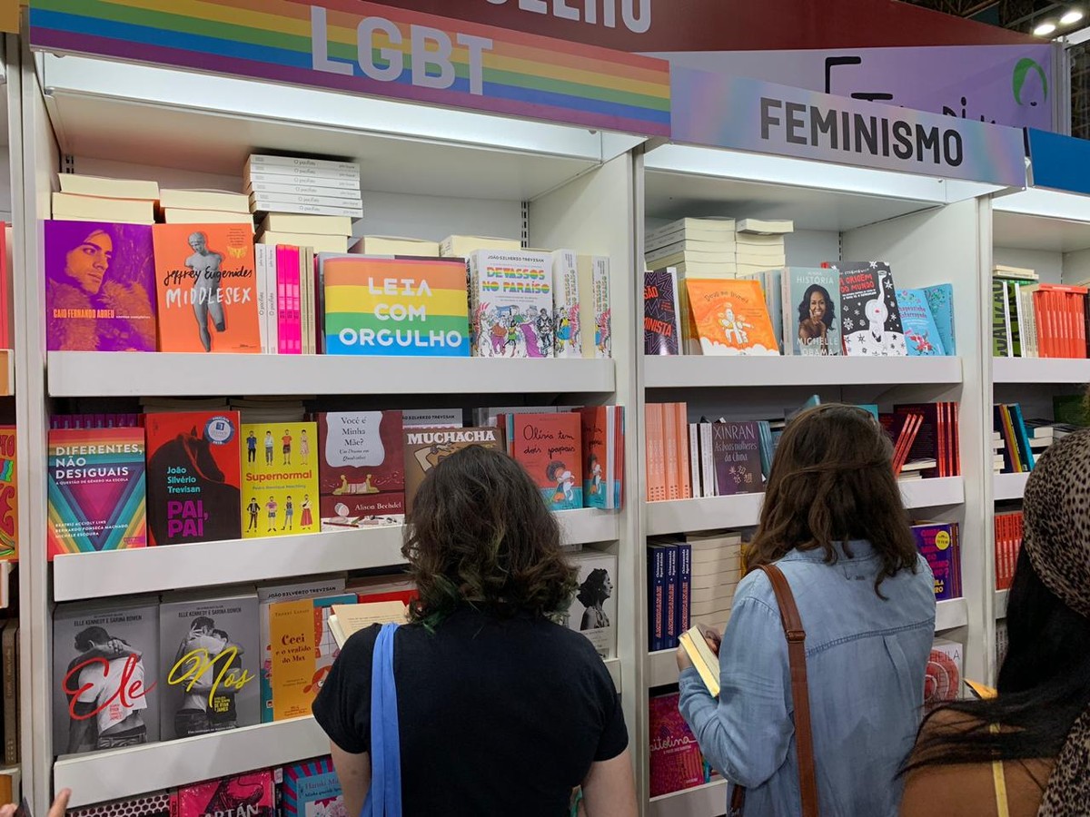 Nova decisão do TJ-RJ manda recolher livros com temática LGBT para o público jovem e infantil que não estejam lacrados na Bienal