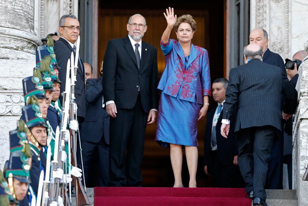 Presidente brasileira, Dilma Rousseff, e outros chefes de Estado acompanharam a posse (Foto: Andres Stapff/Reuters)