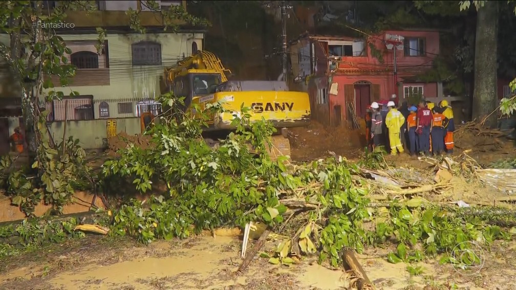 Em Angra dos Reis, um deslizamento de terra matou 8 pessoas; três estão desaparecidas. — Foto: Reprodução