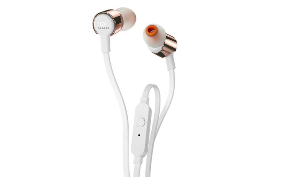 Fone T210 é opção intra-auricular para escutar as músicas preferidas (Foto: Divulgação/JBL)