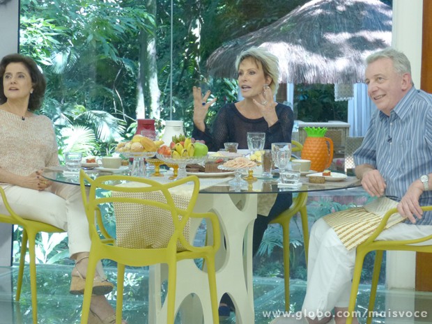 Marieta Severo e Marco Nanini falam sobre os 13 anos de 'A Grande Família' no café da manhã com Ana Maria Braga (Foto: Mais Você / TV Globo)