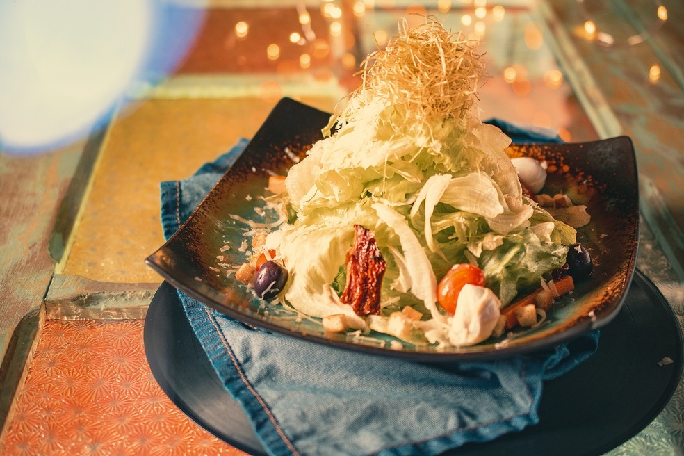 Mini Salada House do restaurante Doma Rooftop, de Brasília  — Foto: Universal/Divulgação