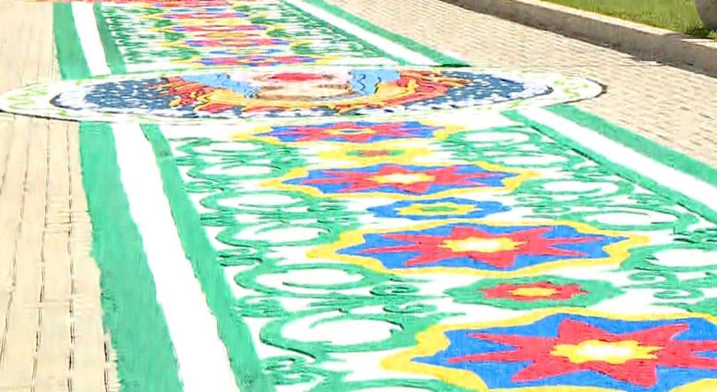 Tapetes de Corpus Christi em Marilândia — Foto: Reprodução/TV Gazeta