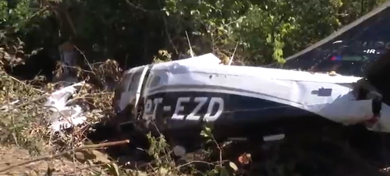 Peritos iniciam análise de destroços do avião que caiu em Balsas