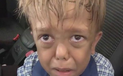 Menino de 9 anos que cogitou suicídio por causa de bullying recebe viagem para Disney de comediante