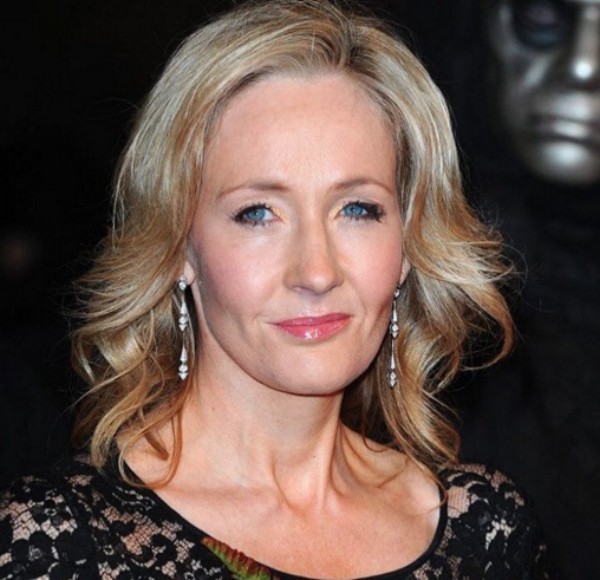 J.K Rowling está em segundo lugar na lista da Forbes dos autores mais bem pagos de 2016 (Foto: Reprodução/Instagram)