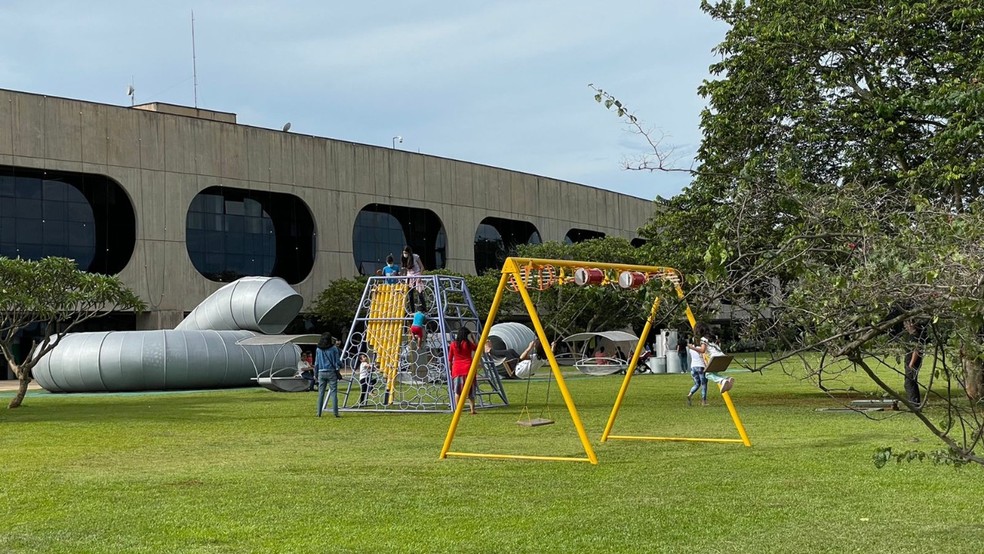 De 4 a 30 de janeiro, o jardim do CCBB recebe o Parque Diversom — Foto: Divulgação