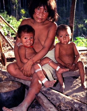 Família indígena Yanomami - Paulo Basta (Foto: Arquivo pessoal Paulo Basta)