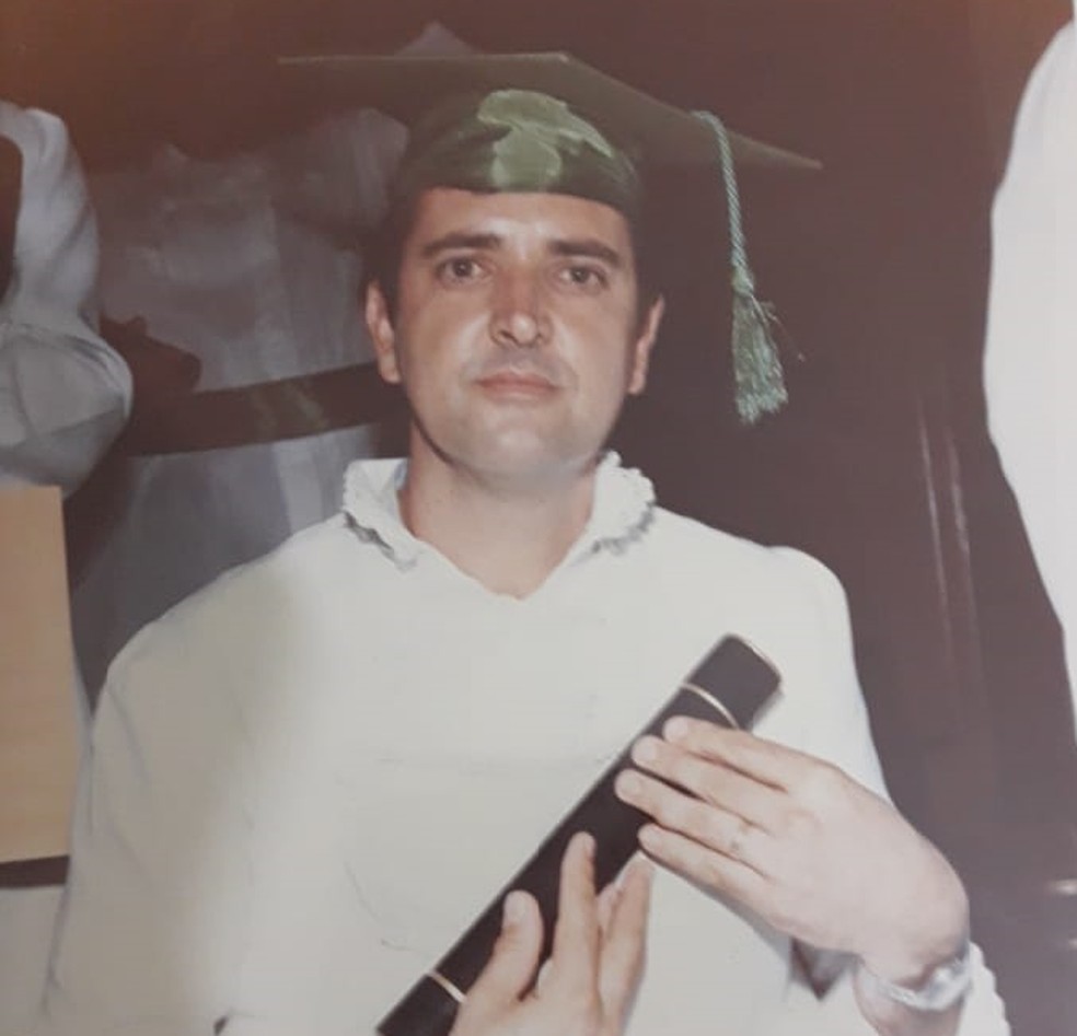 Professor de Salto (SP) começou a lecionar em 1987 e deu aula para esposa — Foto: Arquivo Pessoal